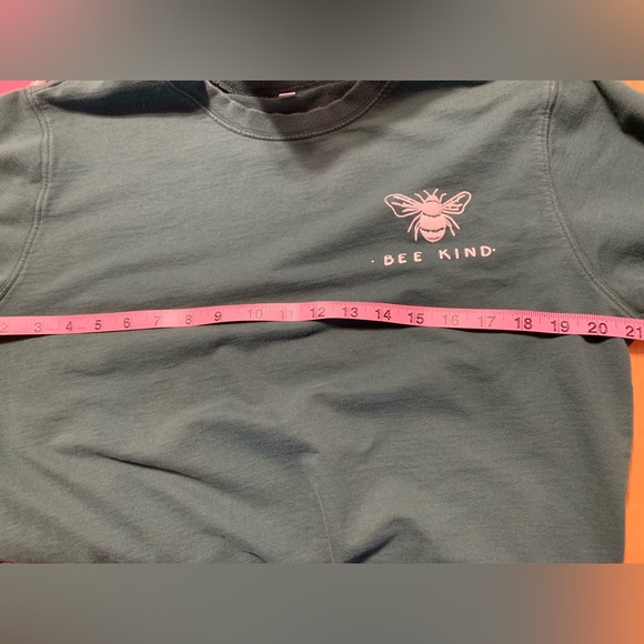 Bee Kind sweater - Picture 5 of 12